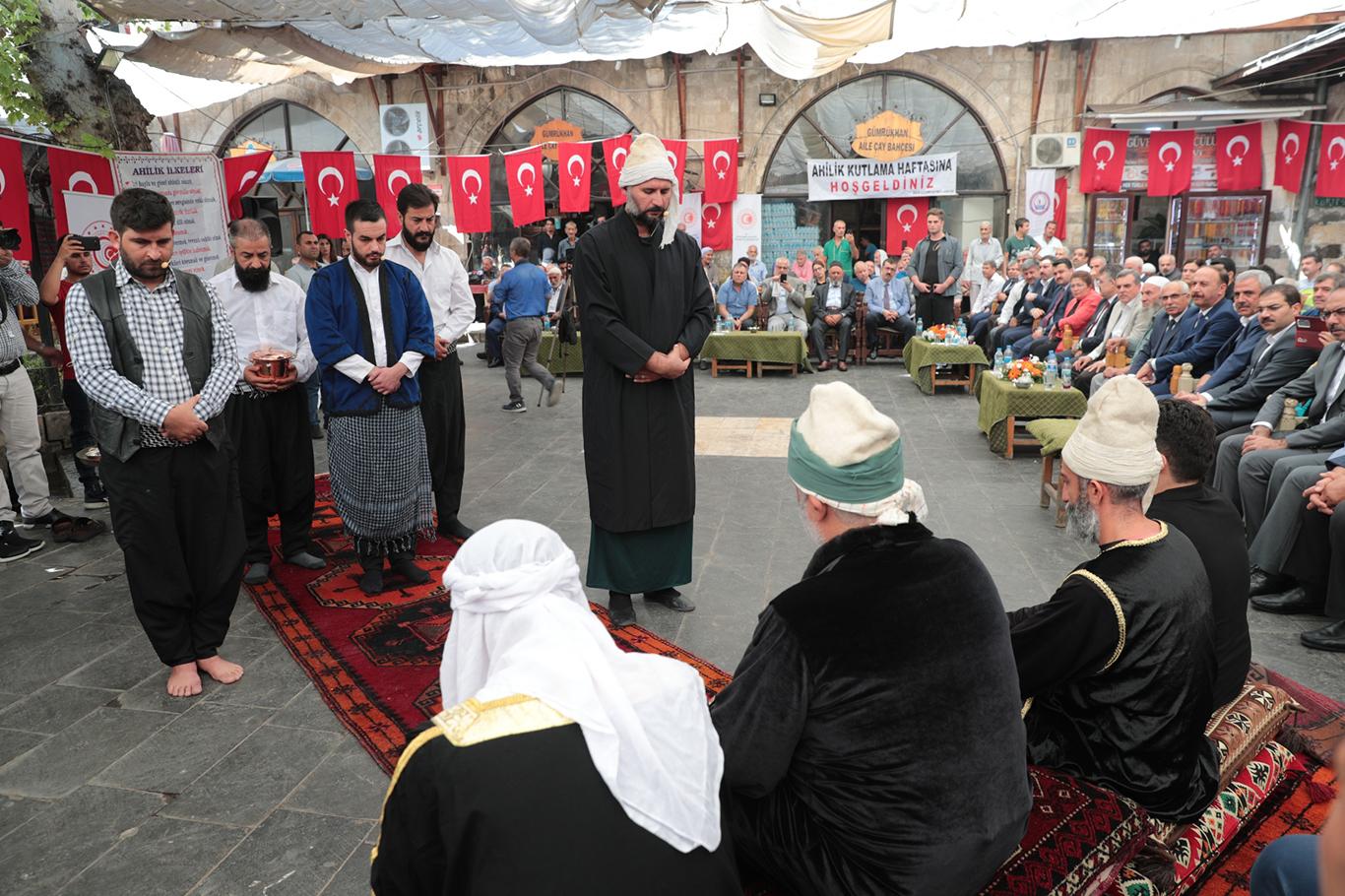 “Ahilik, kardeşlik ve cömertlik demektir”